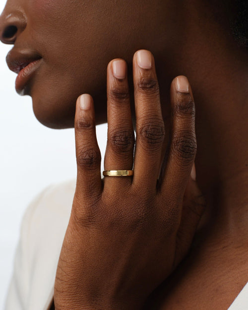 4mm Beveled Edge Wedding Band - Matte Brushed