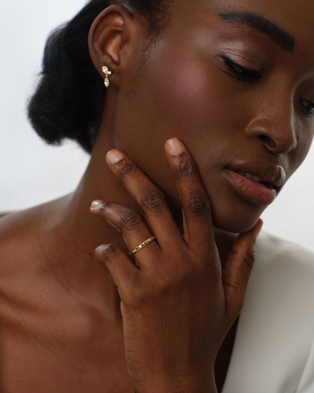 2mm Beveled Edge Wedding Band