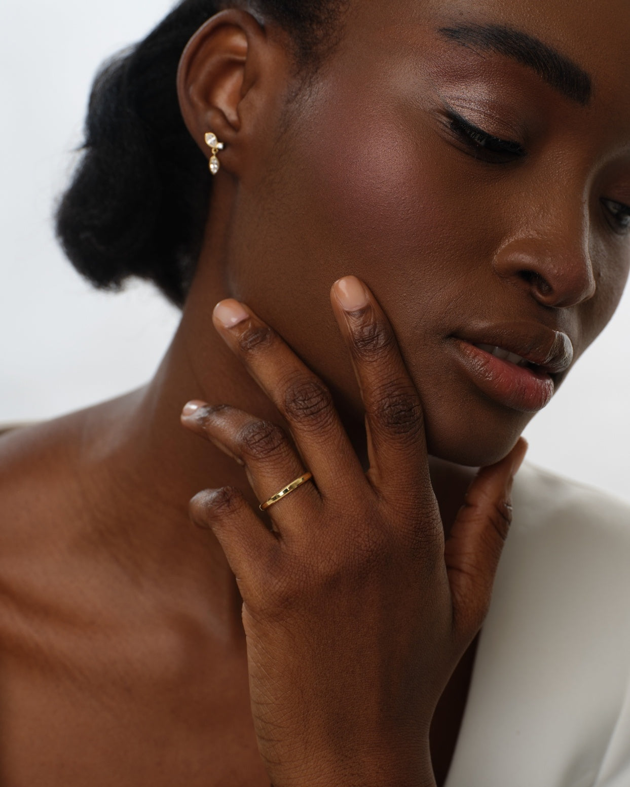 2mm Beveled Edge Wedding Band