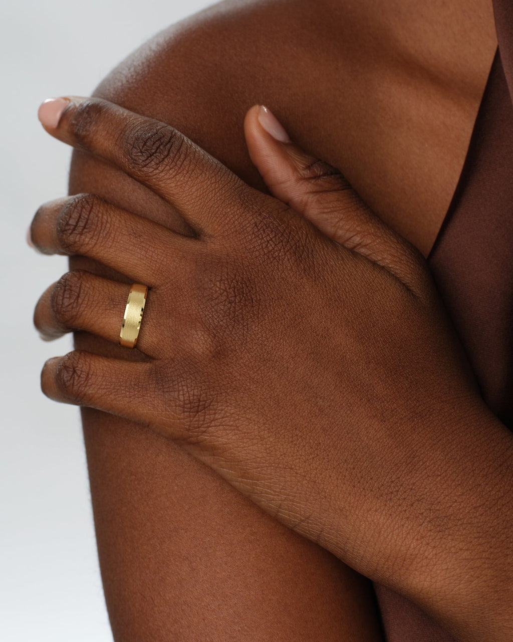 6mm Beveled Edge Wedding Band - Matte Brushed