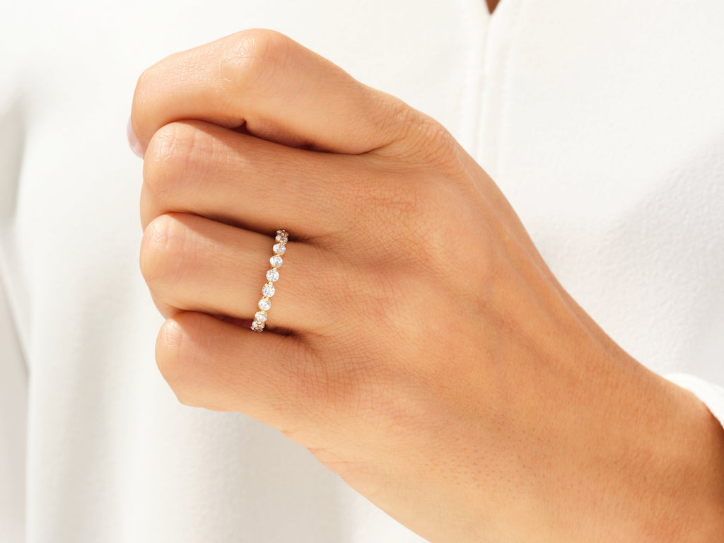 Floating Eleven Stone Anniversary Band (0.55 CT TW)