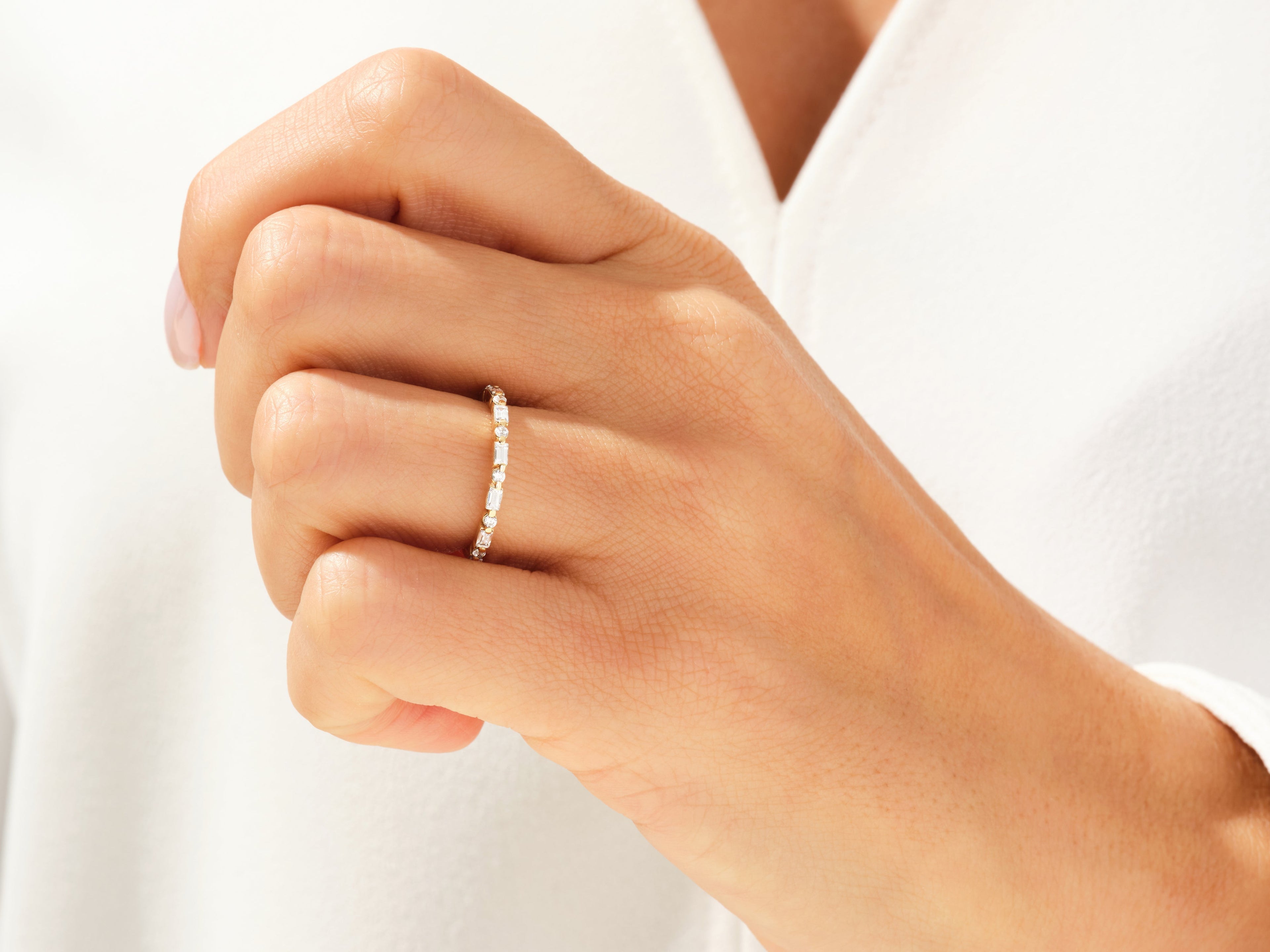 Alternating Round and Baguette Wedding Band