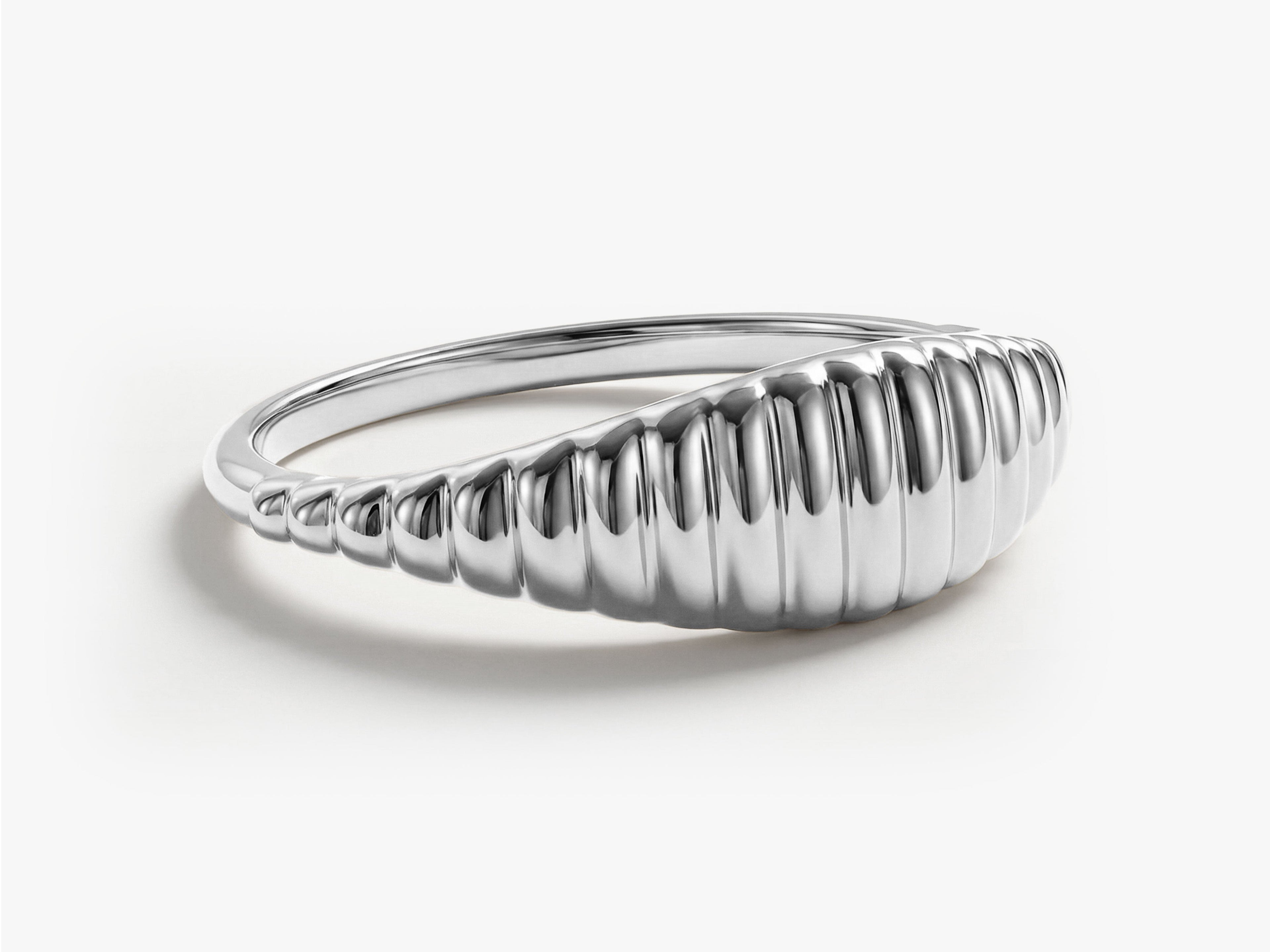 Minimalist Wavy Signet Ring