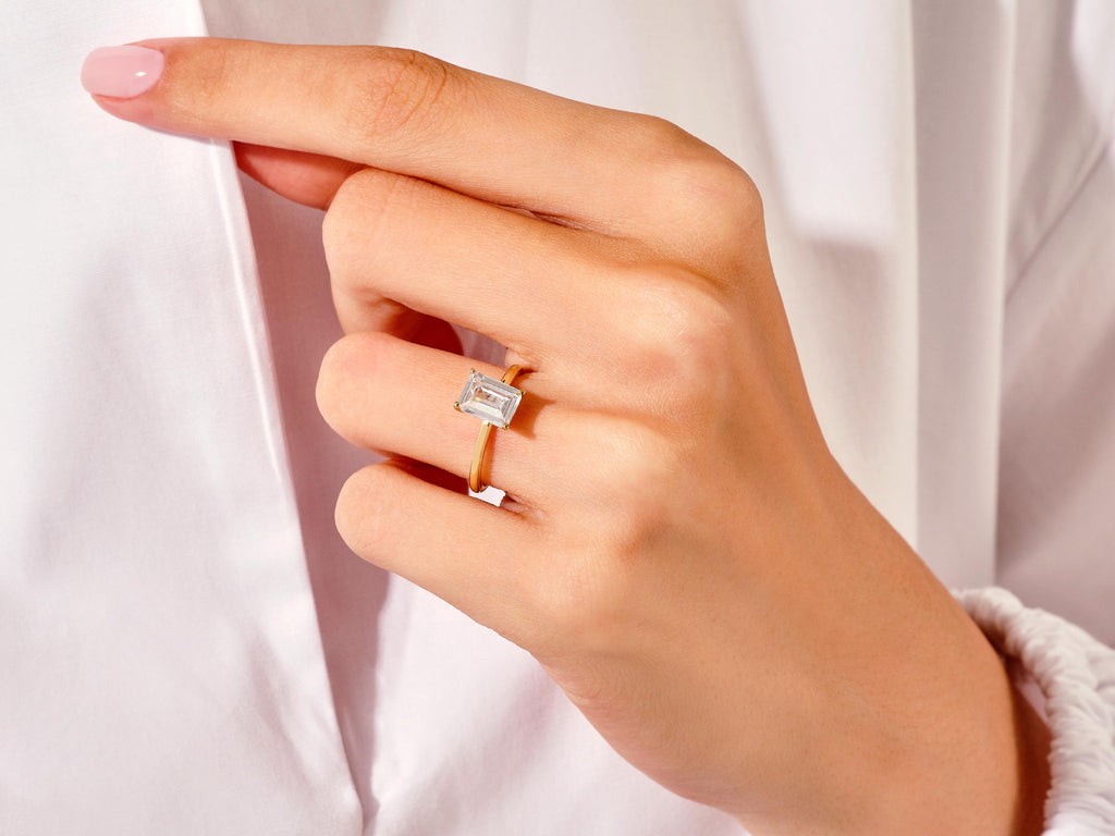 Emerald Cut Solitaire Moissanite Engagement Ring (1.50 CT)