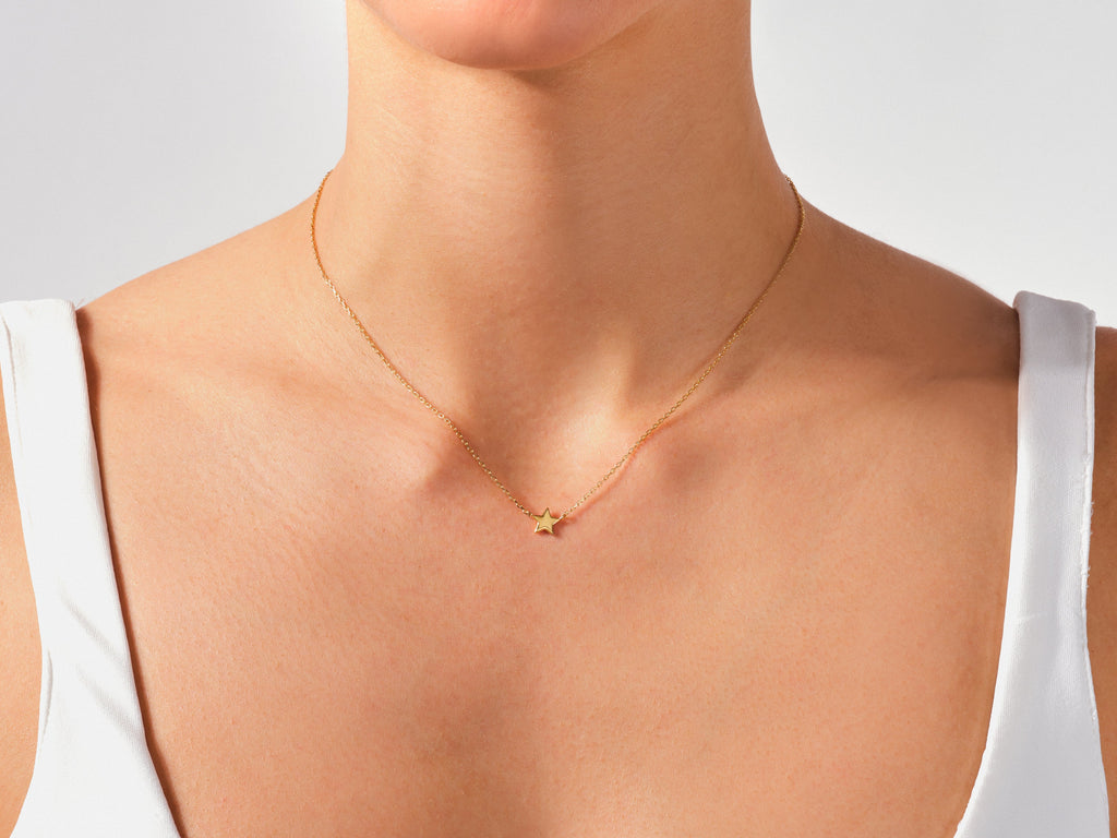 Plain Star Necklace