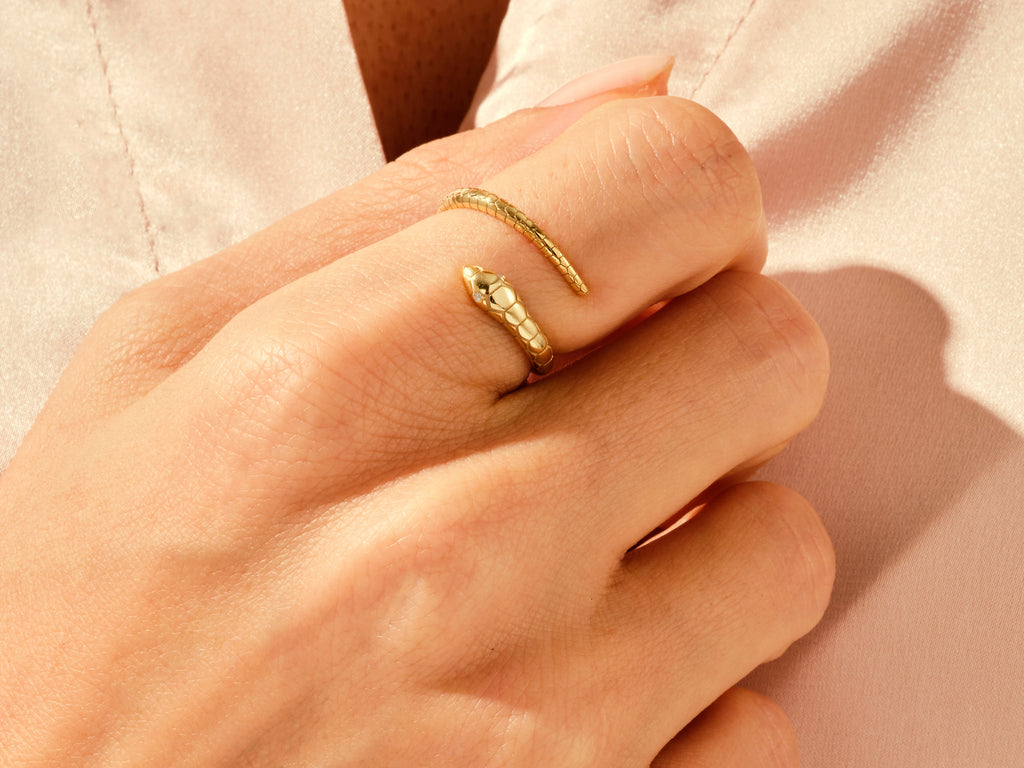 Minimalist Snake Ring