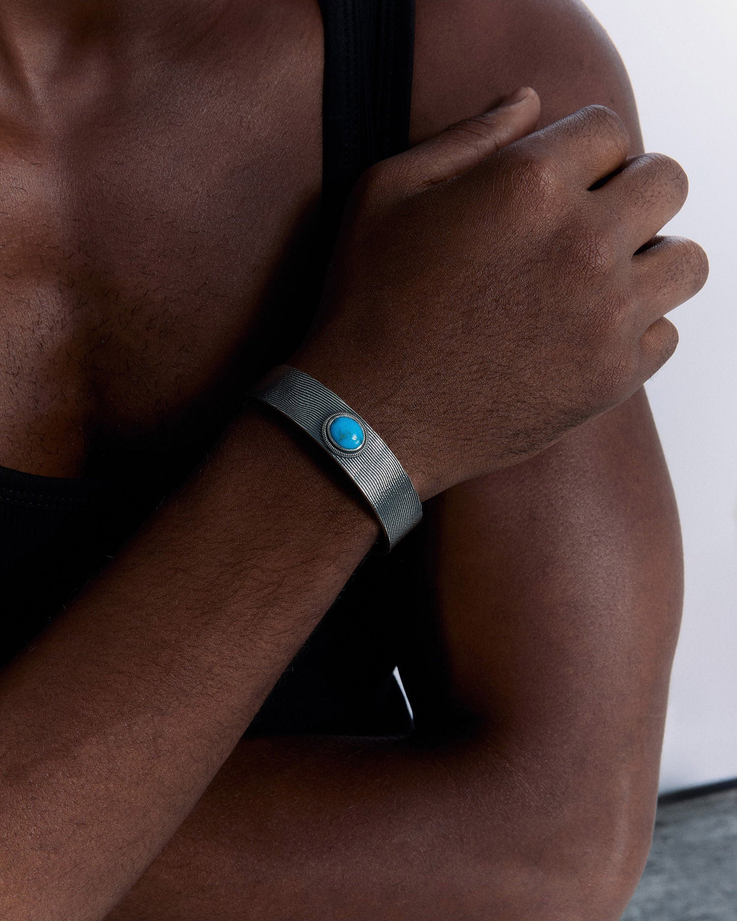 Silver Band Cuff Bracelet with Turquoise Stone Detail - 925k Sterling Silver