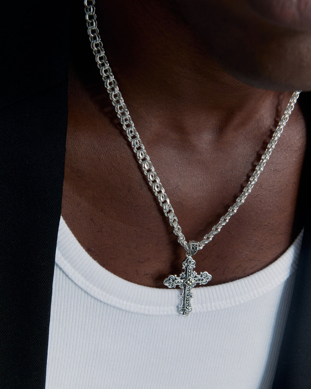 Engraved Cross Necklace with 4 Onyx Stone Details - 925k Sterling Silver