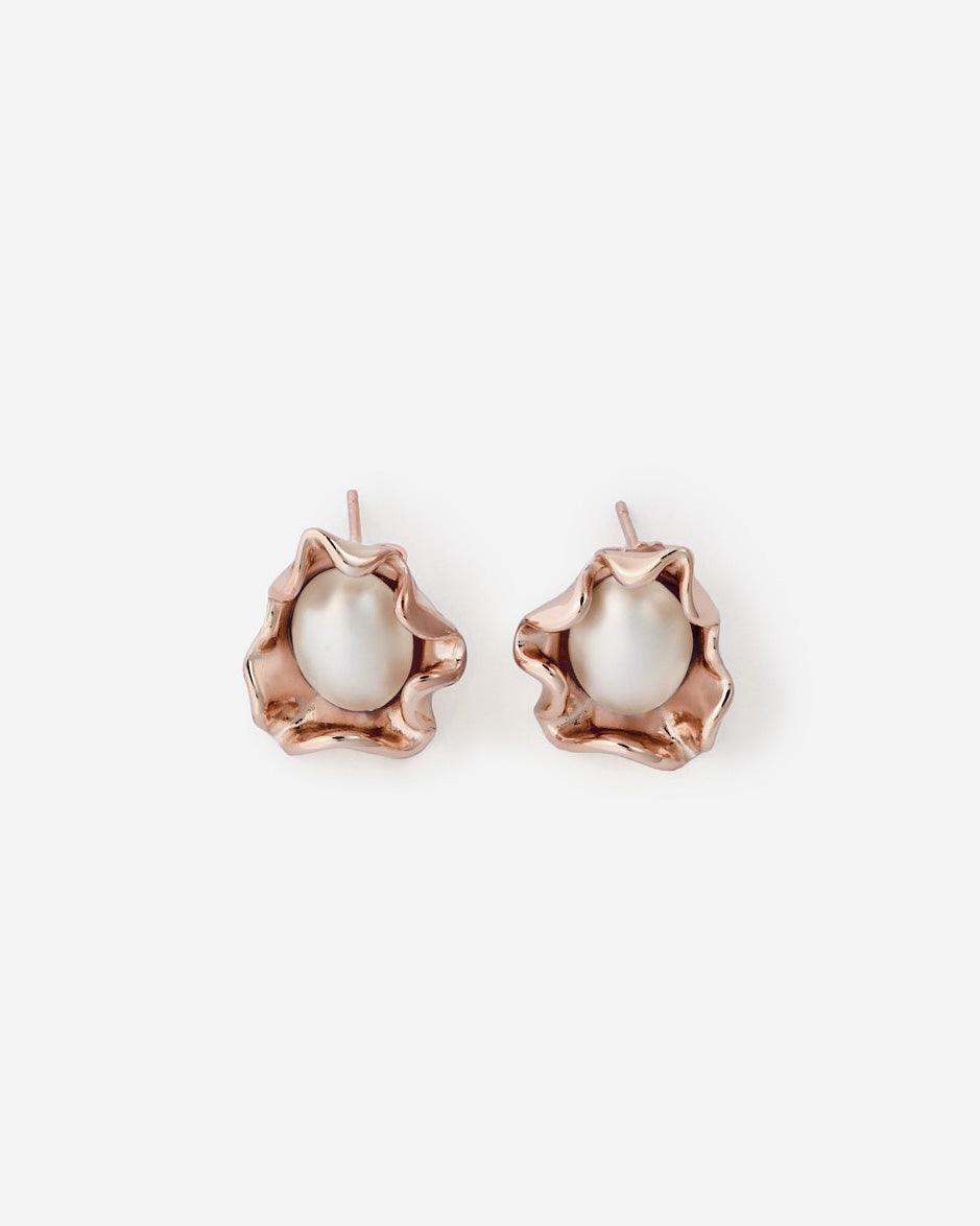 Flower Stud Earrings with Pearl Details - Rose Gold Vermeil