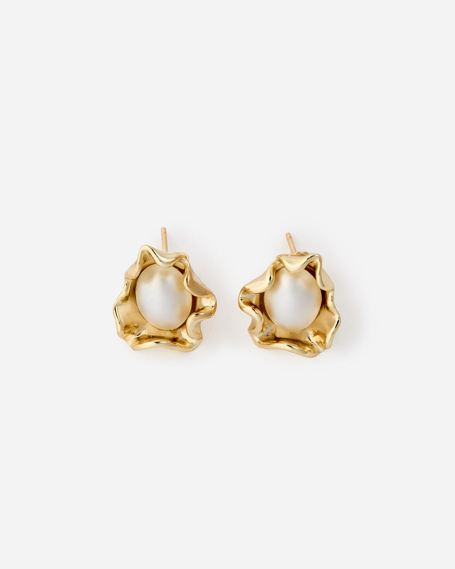 Flower Stud Earrings with Pearl Details - 18k Gold Vermeil