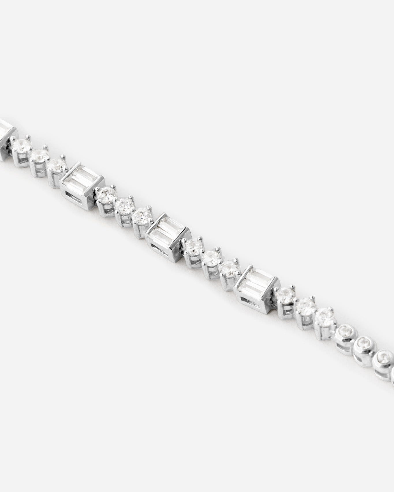 Baguette Stone Detail Tennis Bracelet - 925k Sterling Silver