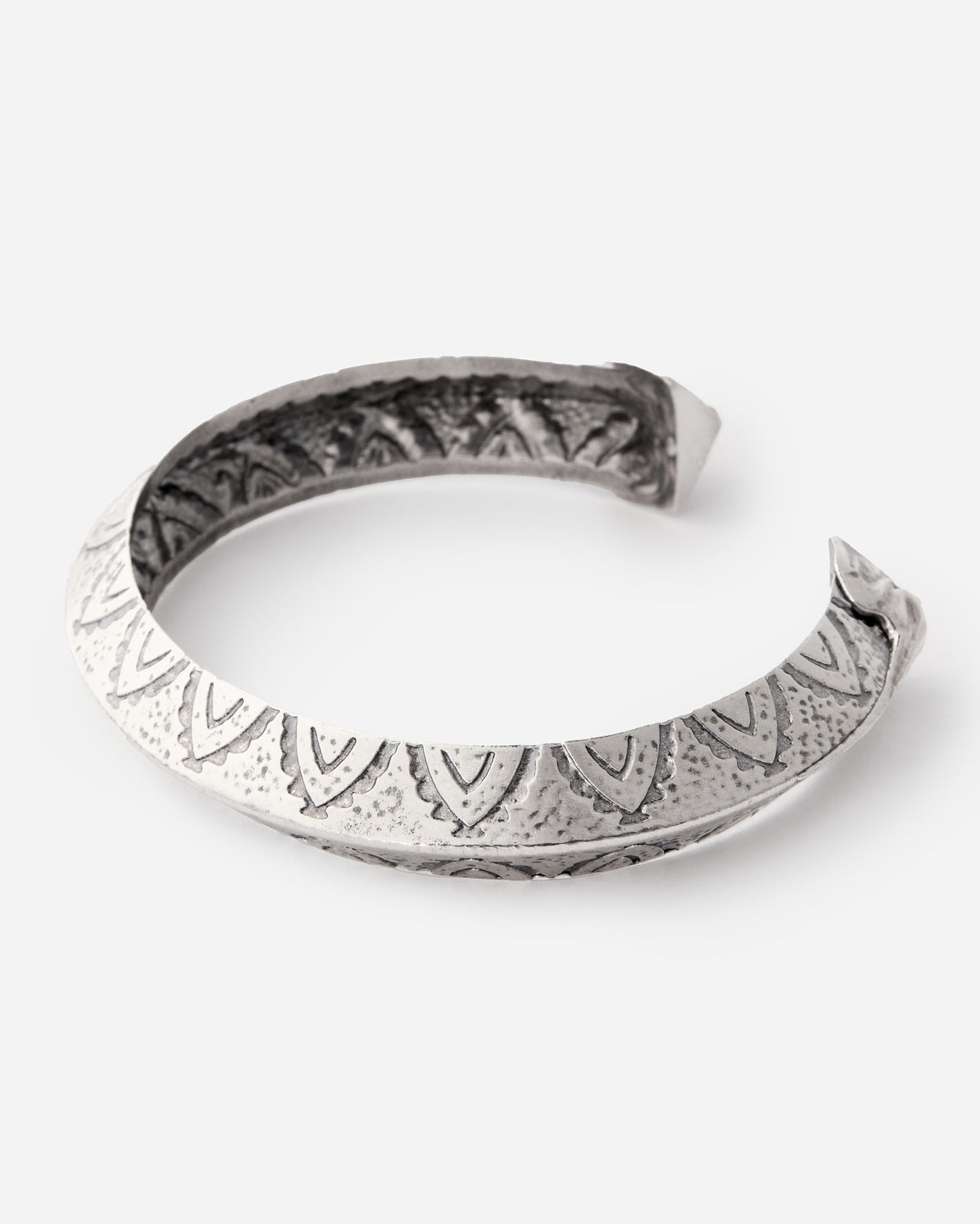 Delicately Engraved Carinated Cuff Bracelet - 925k Sterling Silver