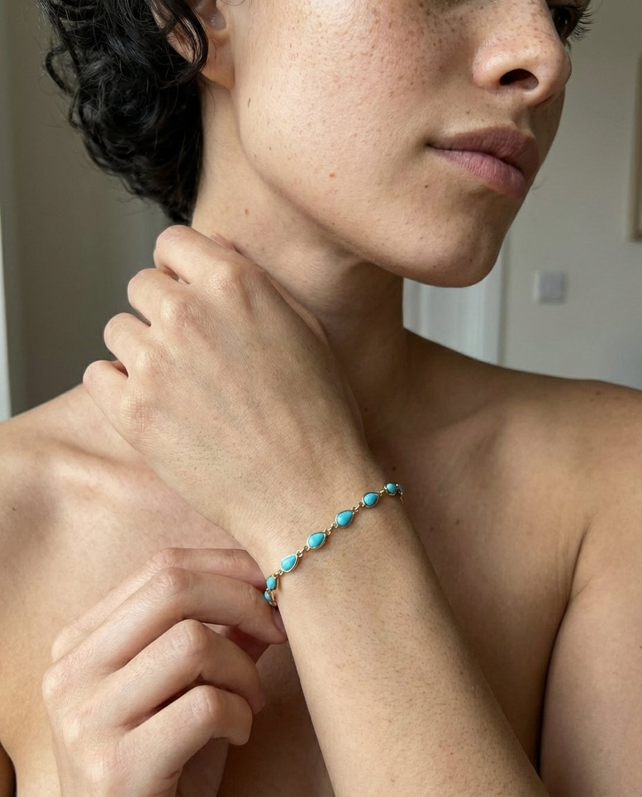 Delicate Teardrop Turquoise Gold Chain Bracelet