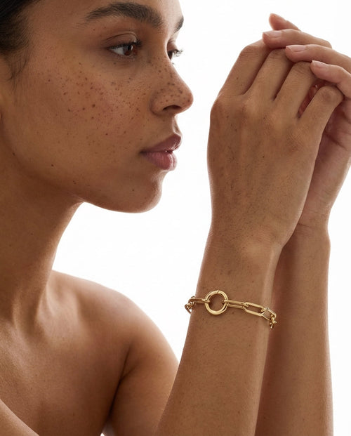 Gold Link Chain Bracelet with Circle Clasp