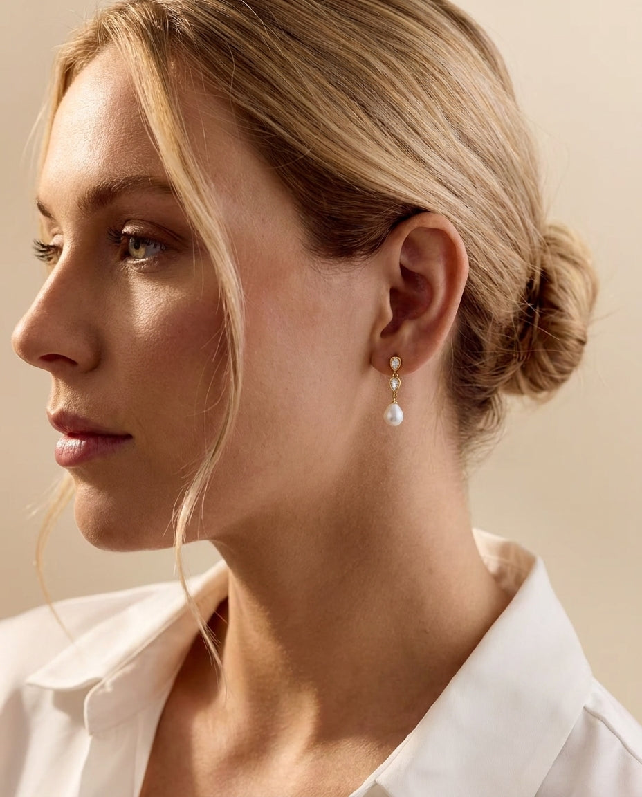Elegant Pearl & Crystal Teardrop Drop Earrings in Gold