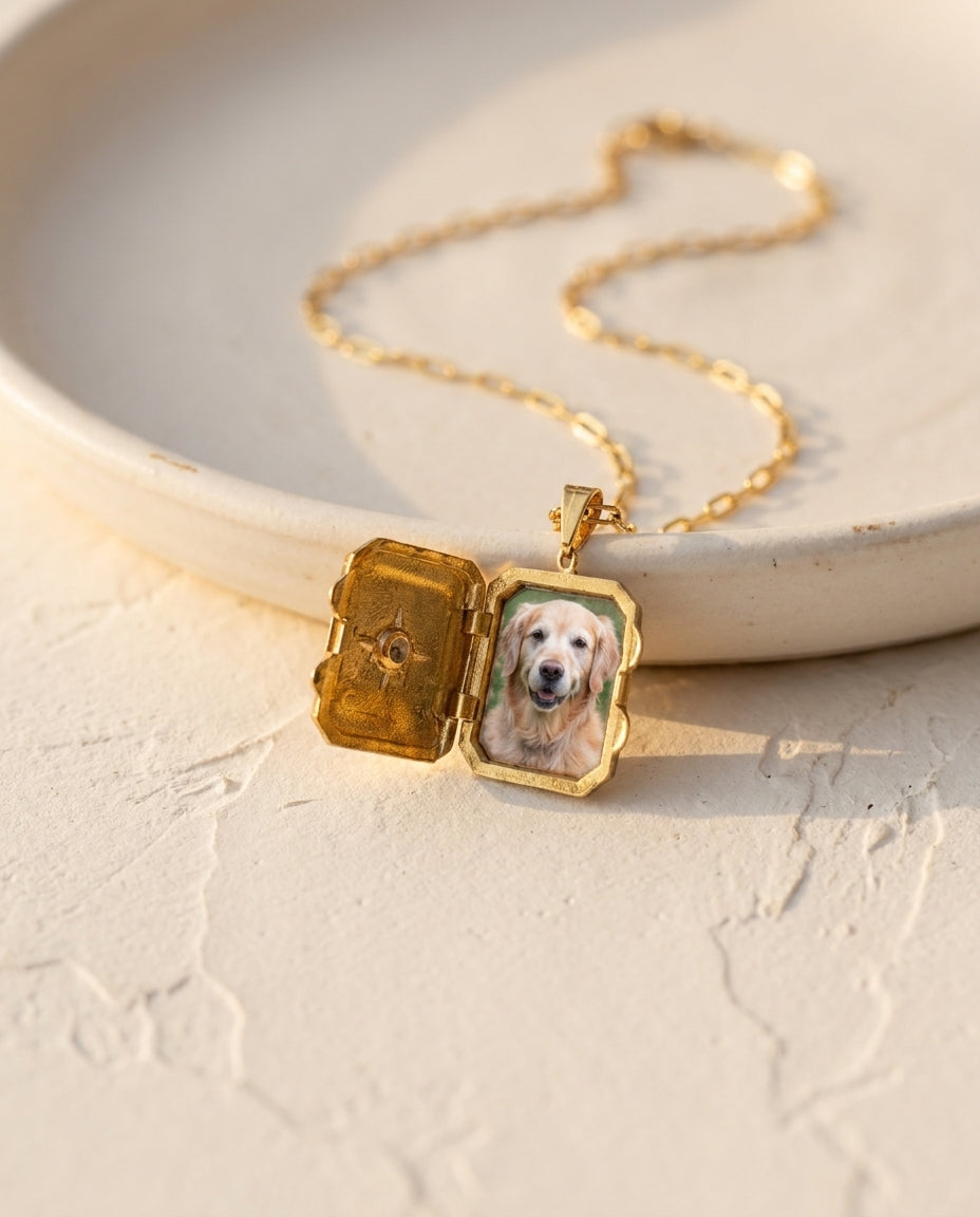 Personalized Pet Photo Locket Necklace - Vintage Gold Keepsake