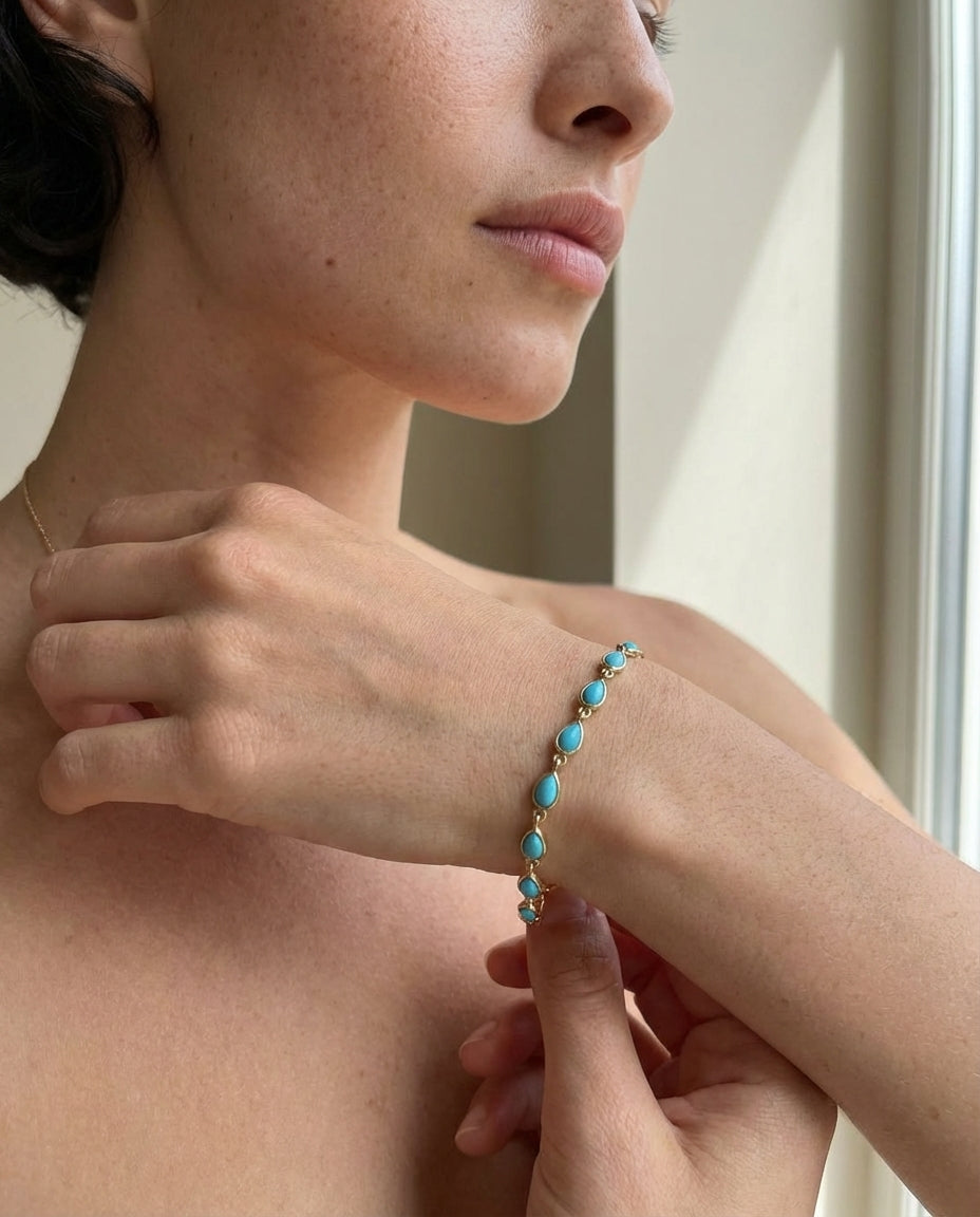 Delicate Teardrop Turquoise Gold Chain Bracelet