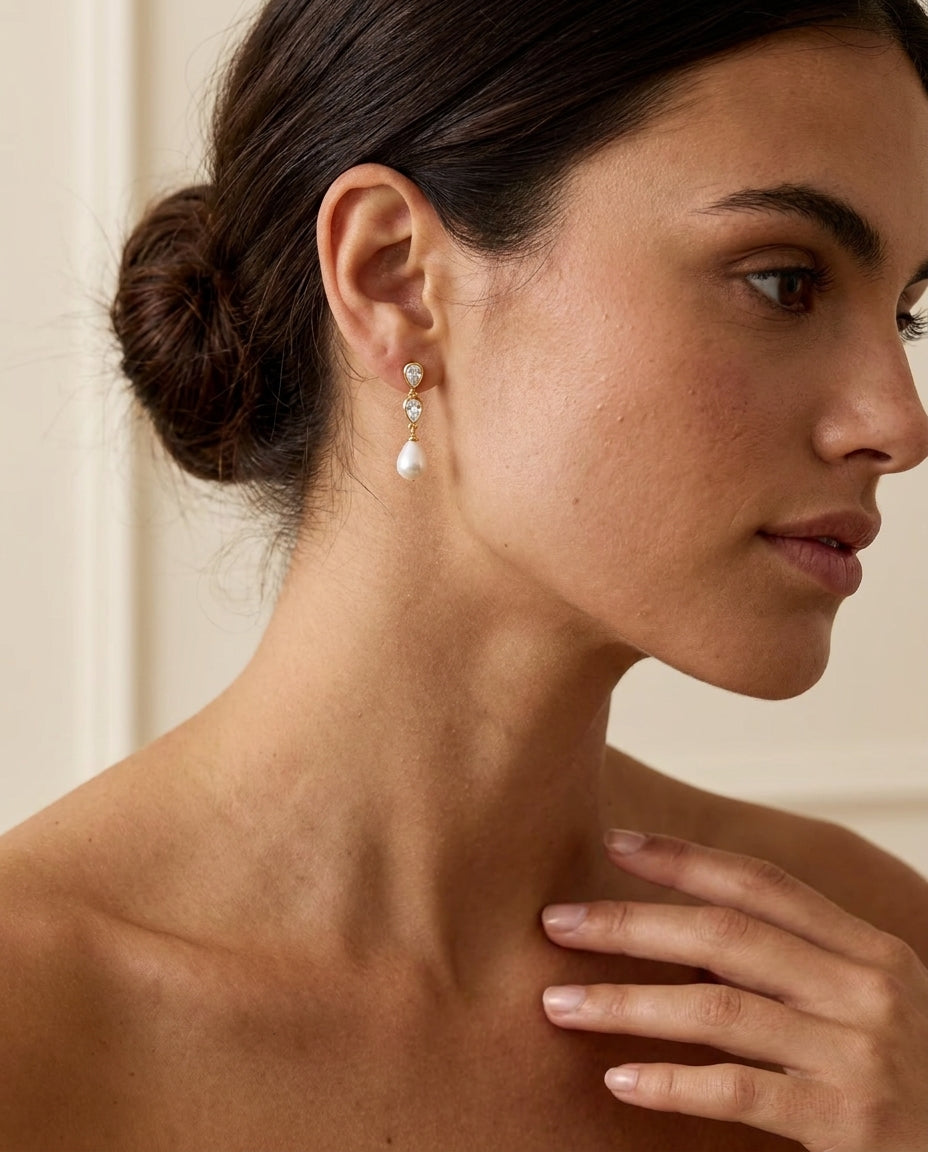 Elegant Pearl & Crystal Teardrop Drop Earrings in Gold