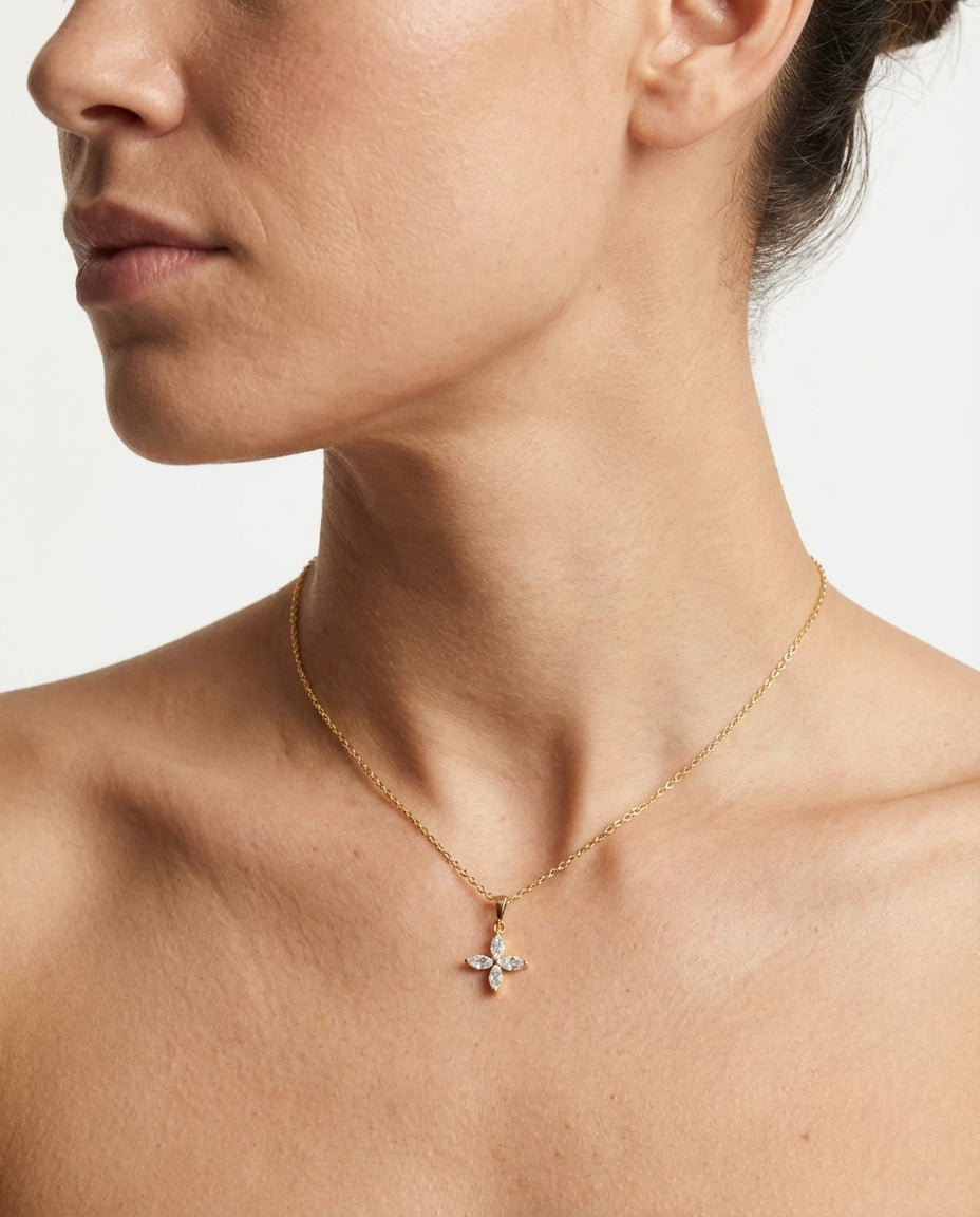 Sparkling Crystal Flower Pendant Necklace in Gold