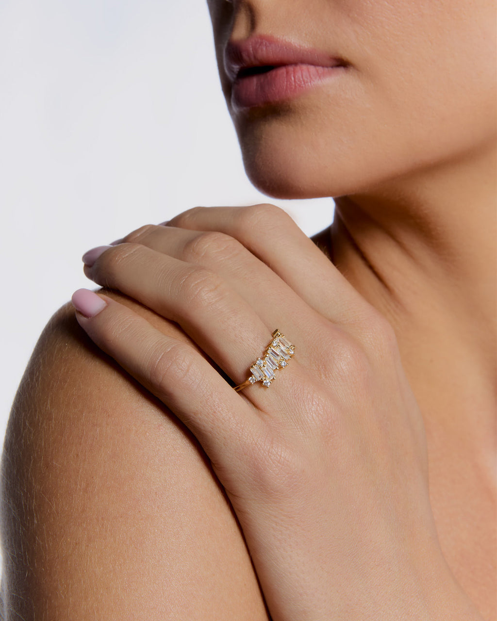 Elegant Baguette-Cut Diamond Ring - 14k Solid Gold