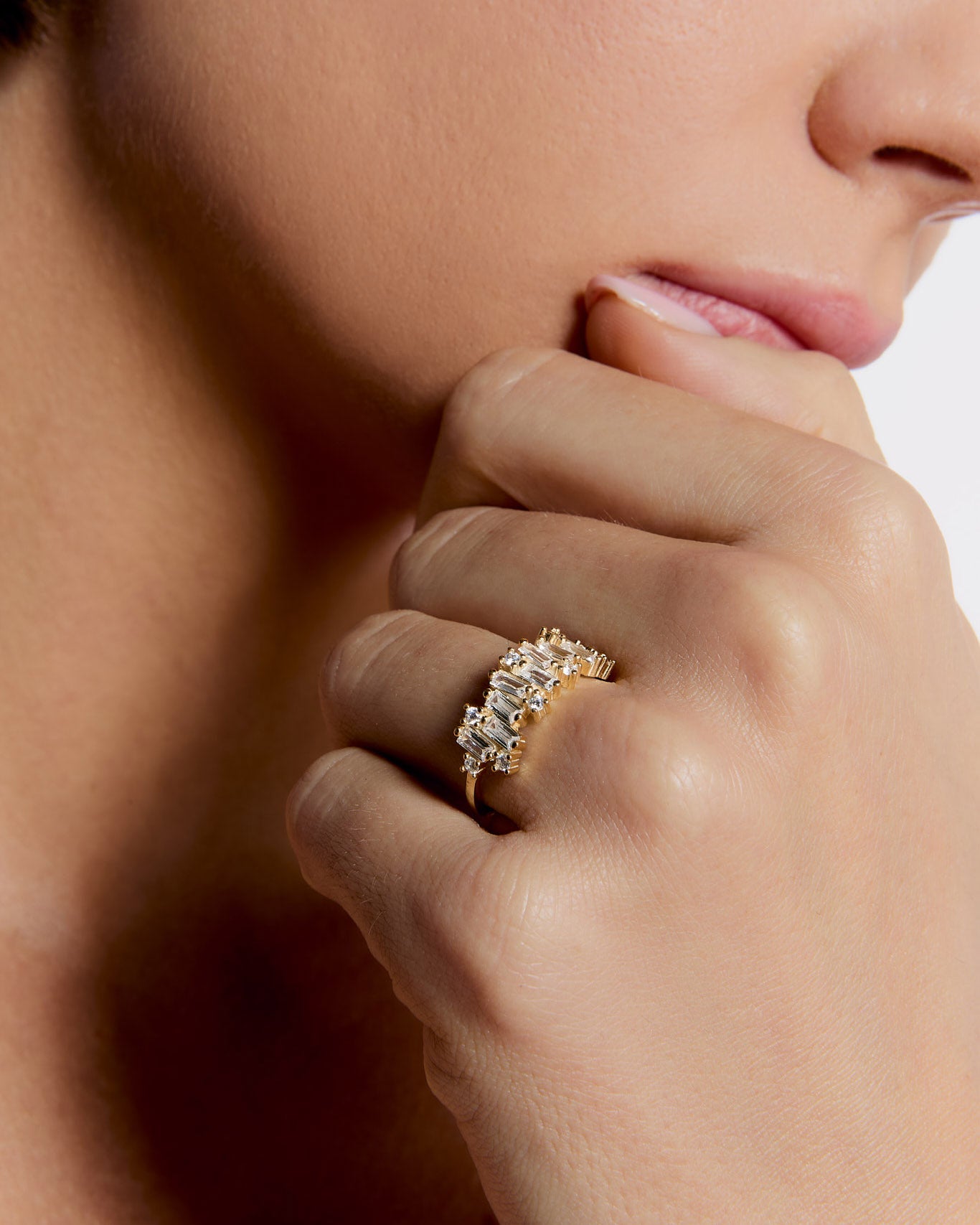 Elegant Baguette-Cut Diamond Ring - 14k Solid Gold