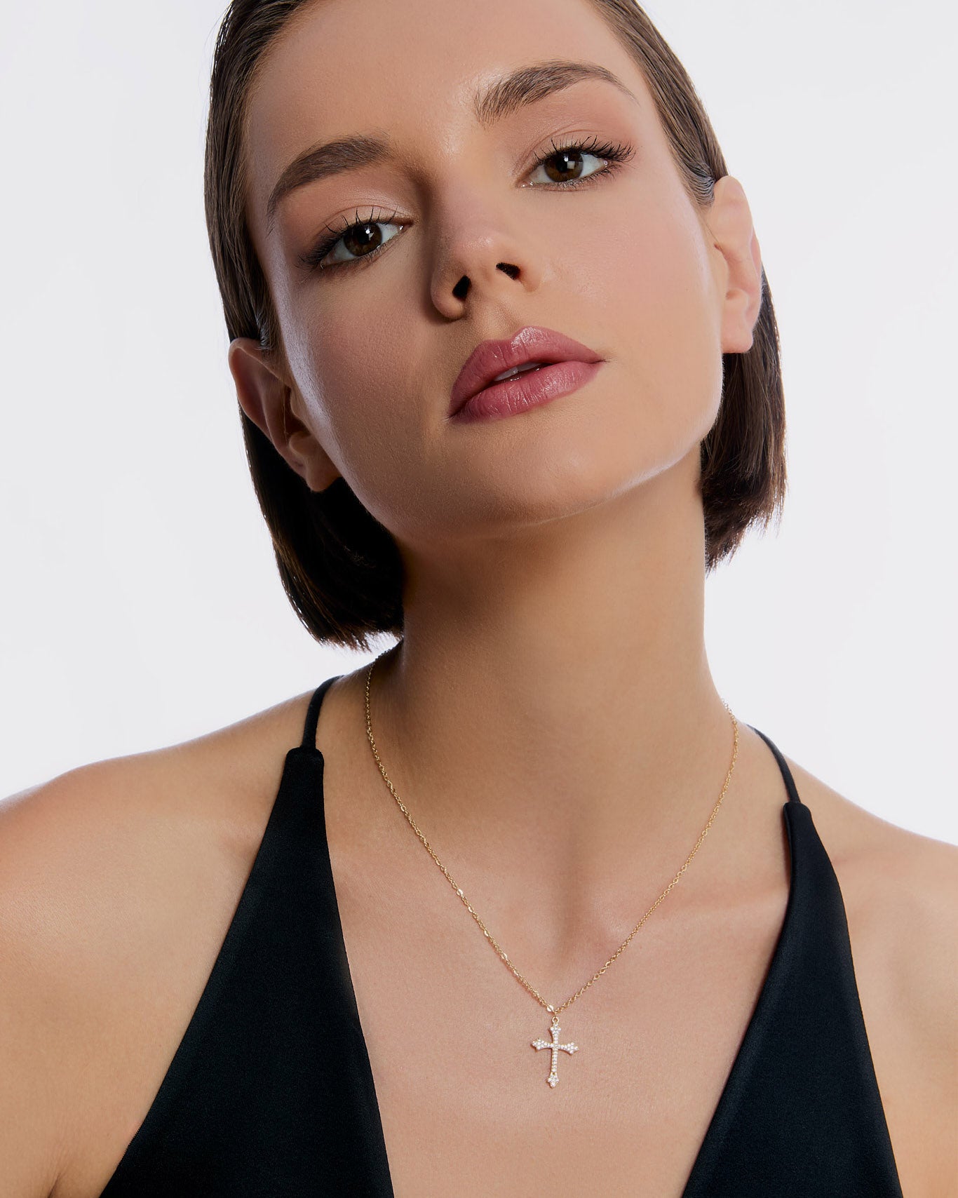 Elegant Cross Pendant Necklace - 18k Gold Vermeil