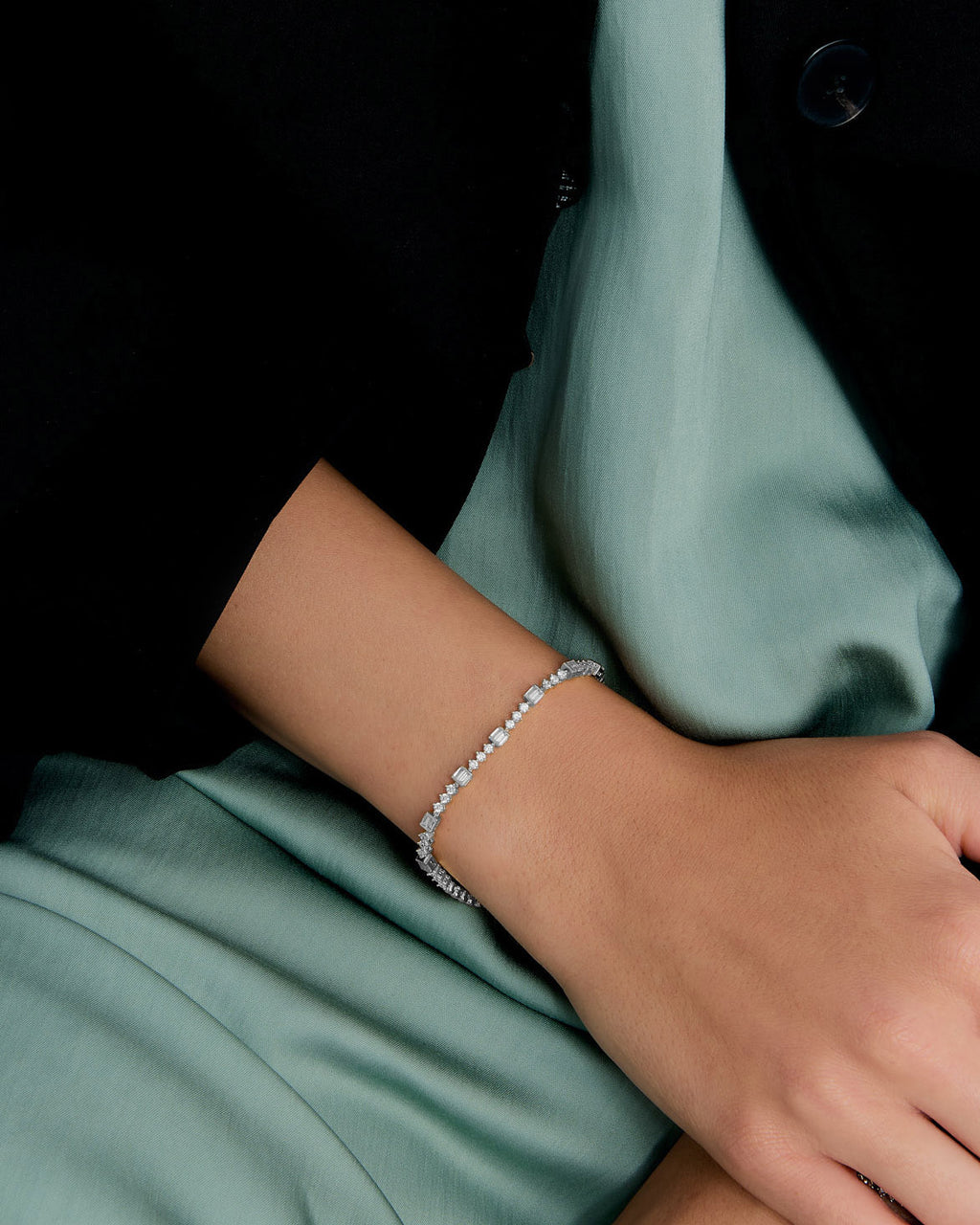 Baguette Stone Detail Tennis Bracelet - 925k Sterling Silver